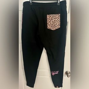 MR / MISS EATWELL x  Heather McMahan joggers XL